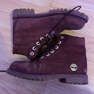 Garnet and gold timberland’s!!